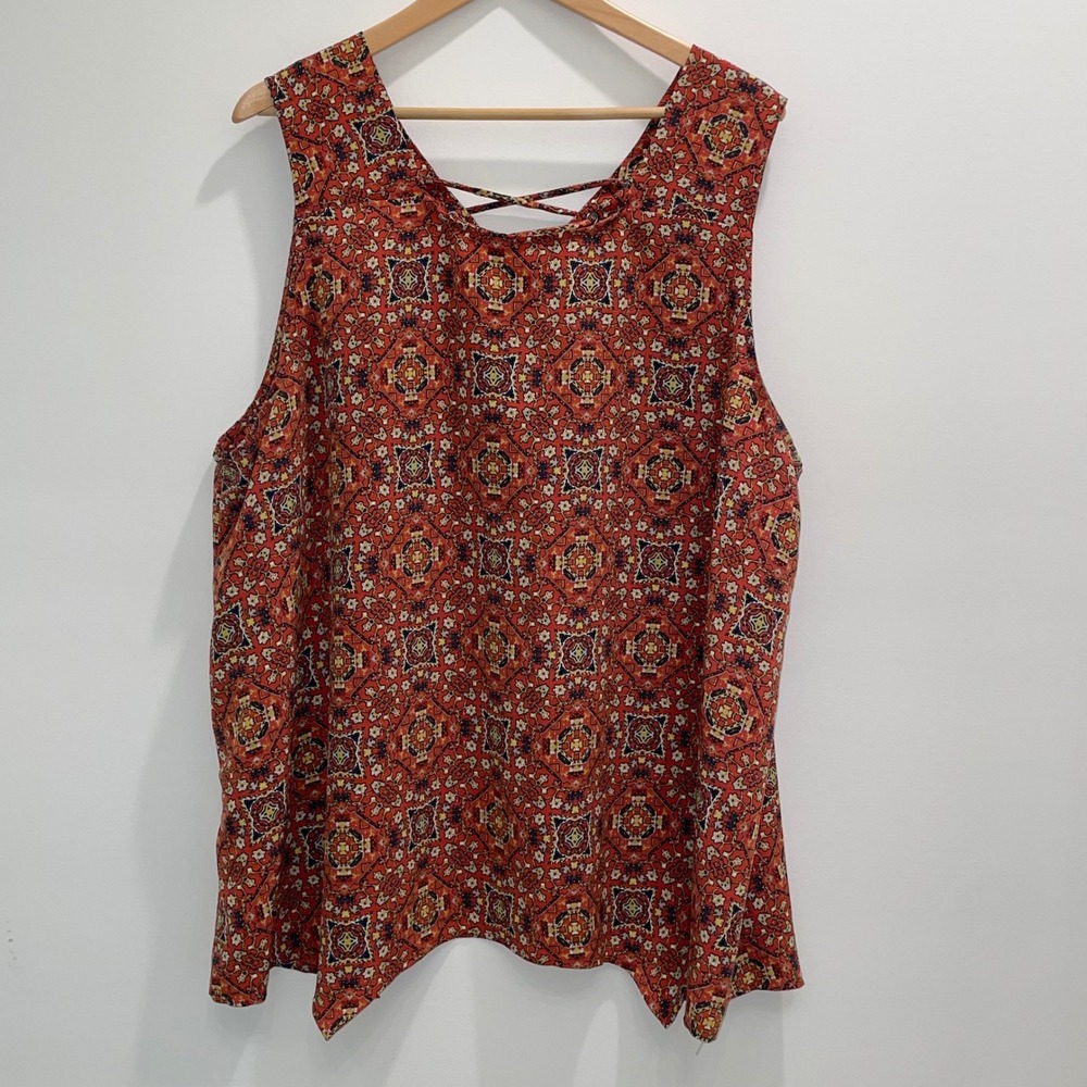 Skye's The Limit Woman 3X Red Medallion Lace Up Tassel Sharkbite Sleeveless Top - Picture 2 of 5
